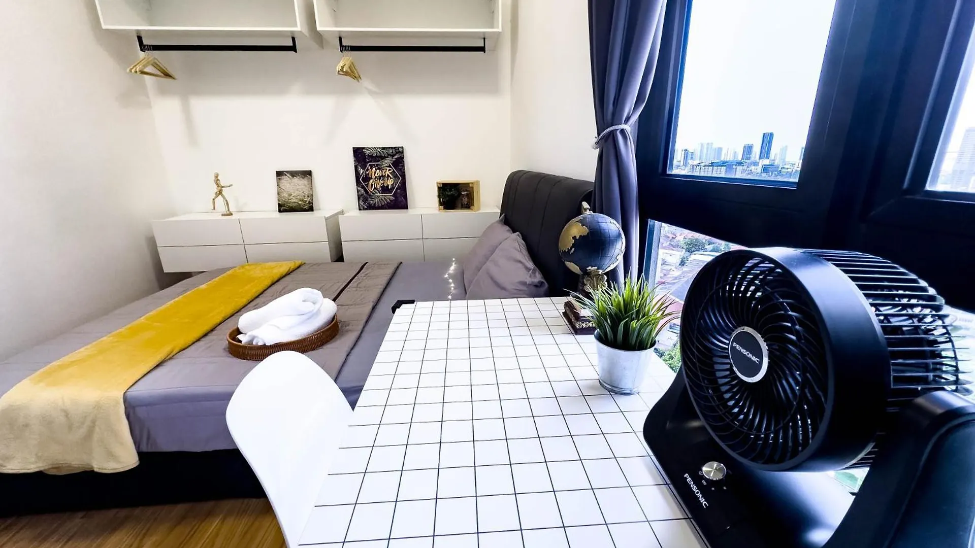 Apartment Beacon Executive Suite With Skypool 2Br 11Pax Georgetown Penang